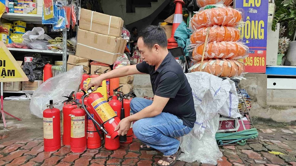 Tăng cường kiểm tra các mặt hàng trang thiết bị phòng cháy, chữa cháy (31/5/2024)